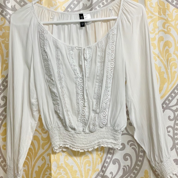 Cute & Flirty White Crop Top! - Picture 3 of 5